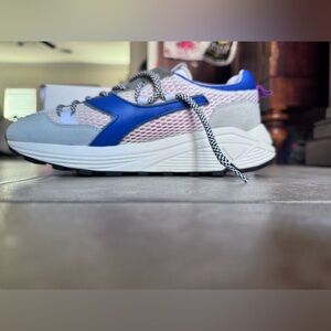 Diadora Rave Hiking Shoes - White and Royal Blue